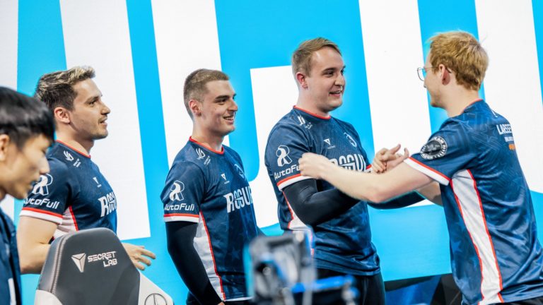 Les joueurs voyous entrent dans le top 5 du classement KDA aux LoL Worlds 2022 2 Les joueurs voyous entrent dans le top 5 du classement KDA aux LoL Worlds 2022 - 1