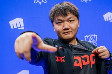 JDG offre 300 portions de canard pour célébrer la victoire de Rogue aux LoL Worlds 2022 - 9
