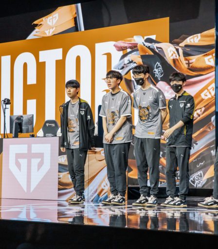 Domination LCK: Gen.G réussit l'inversion du groupe D avec un double triomphe RNG pour verrouiller les têtes de série de la finale des Mondiaux 2022 54 Domination LCK: Gen.G réussit l'inversion du groupe D avec un double triomphe RNG pour verrouiller les têtes de série de la finale des Mondiaux 2022 - 53