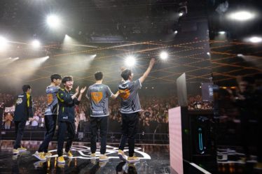 Seuls huit joueurs ont des Pick'Em parfaits avant les phases finales des LoL Worlds 2022 - 5