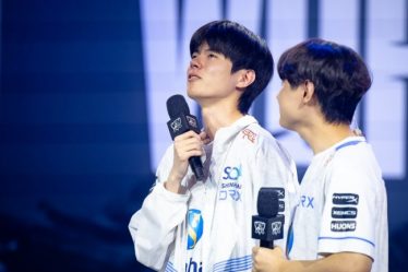 Deft fond en larmes après une victoire monumentale aux LoL Worlds 2022 - 7