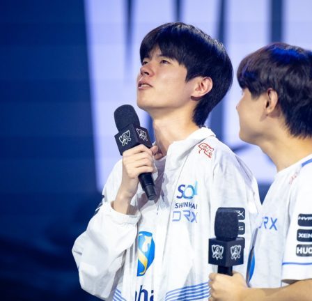 Deft fond en larmes après une victoire monumentale aux LoL Worlds 2022 44 Deft fond en larmes après une victoire monumentale aux LoL Worlds 2022 - 43