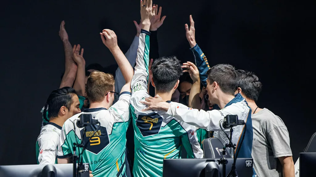 Bataille entre géants: briser le groupe B aux Mondiaux 2022 8 Bataille entre géants: briser le groupe B aux Mondiaux 2022 - 7