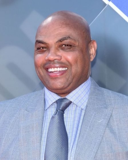Charles Barkley signe un contrat de 100 millions de dollars qui changera sa vie pour rester avec TNT
