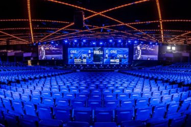 Pas de panneaux LED aux Mondiaux 2022 ? Riot clarifie sa politique après que les fans se sont vu refuser l'entrée au théâtre Hulu - 9