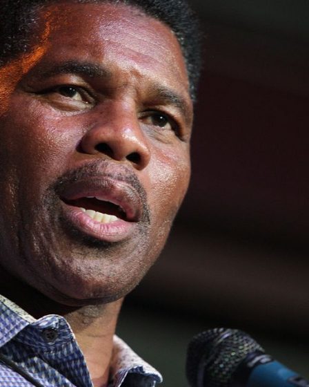 "Je n'ai cosigné le prêt de personne": Herschel Walker s'insurge contre le plan d'allégement de la dette étudiante de Biden dans le débat en Géorgie
