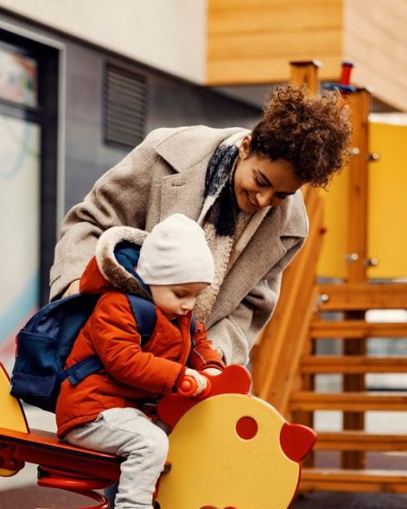 « La garde d'enfants est de plus en plus hors de portée » : la hausse des frais de garde d'enfants dépasse l'inflation