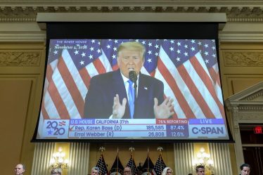 Le comité du 6 janvier assigne à comparaître Trump et d'autres moments clés de l'audience publique finale
