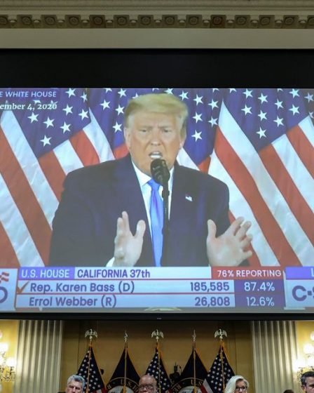 Le comité du 6 janvier assigne à comparaître Trump et d'autres moments clés de l'audience publique finale 16 Le comité du 6 janvier assigne à comparaître Trump et d'autres moments clés de l'audience publique finale
