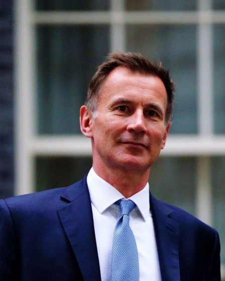 Le nouveau chef du Trésor britannique insiste sur le fait que la première ministre Liz Truss garde le contrôle 42 Le nouveau chef du Trésor britannique insiste sur le fait que la première ministre Liz Truss garde le contrôle