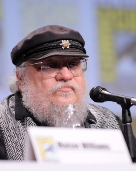 Les coauteurs du nouveau livre de George RR Martin font face à des réactions négatives contre le racisme 25 Les coauteurs du nouveau livre de George RR Martin font face à des réactions négatives contre le racisme - 24
