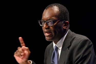 Les rendements obligataires britanniques continuent de baisser alors que Kwarteng rentre du FMI et de Truss pour tenir une conférence de presse