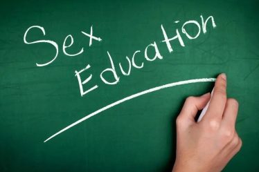 Nouveau Sex Education Curriculum fustigé par la mère de Woodbridge - 9