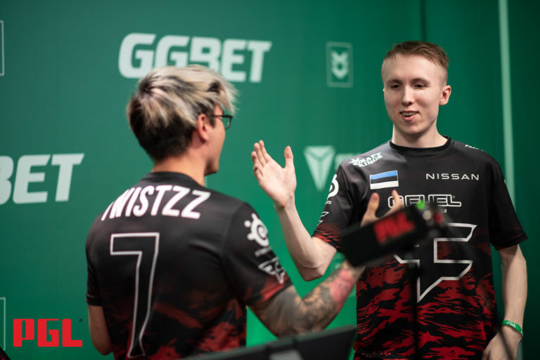 SEMPHIS appelle jeorgesnorts le 'NA ropz' après son impressionnante performance dans Americas RMR 2 SEMPHIS appelle jeorgesnorts le 'NA ropz' après son impressionnante performance dans Americas RMR - 1