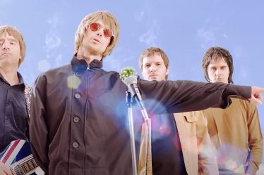 Un homme découvre une «oasis» dans le désert dans Funny PSA de Thaïlande - 15