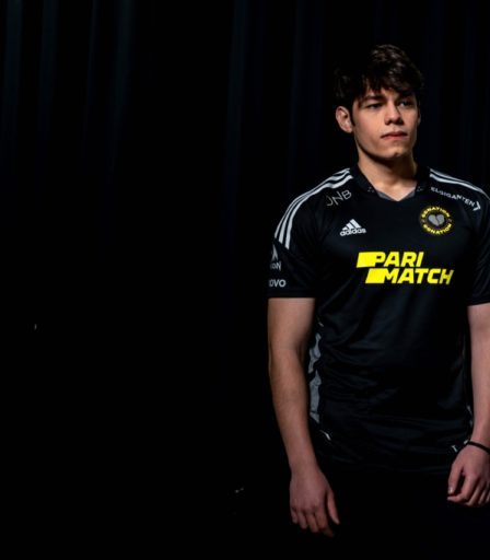 Bien que 00 Nation ait 2 champions majeurs, c'est Dumau que les fans veulent voir 27 Bien que 00 Nation ait 2 champions majeurs, c'est Dumau que les fans veulent voir - 26
