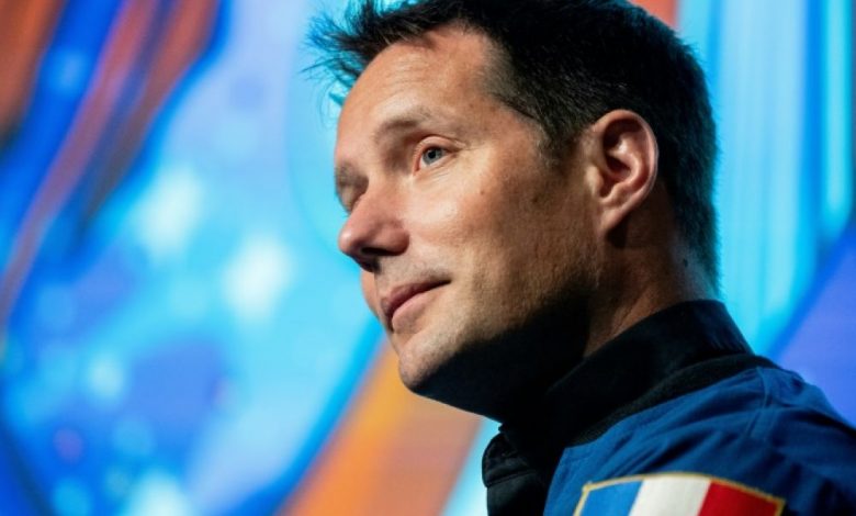 depuis l'espace un plaidoyer pour la planète par Thomas Sand › 2 depuis l'espace un plaidoyer pour la planète par Thomas Sand › - 1