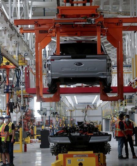 Tesla, VW, Mercedes, des entreprises dans la course à l'investissement 25 Tesla, VW, Mercedes, des entreprises dans la course à l'investissement - 24