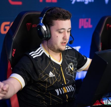 La superstar française ZywOo établit un nouveau record du plus grand nombre de victimes dans une seule série CS:GO 50 La superstar française ZywOo établit un nouveau record du plus grand nombre de victimes dans une seule série CS:GO - 49