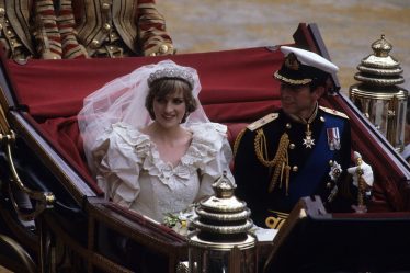 Quel âge avaient le prince Charles et la princesse Diana lorsqu'ils se sont mariés ? - 5