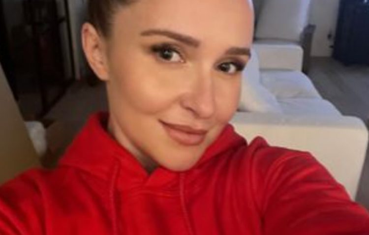 L'actrice Hayden Panettiere en rétablissement et en bonne santé après des problèmes de dépendance - 5