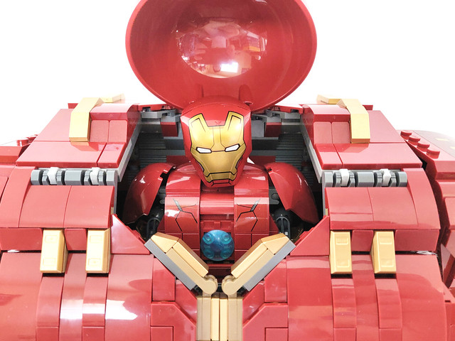 Test de LEGO Marvel Hulkbuster (76210) - Le fan de briques 14 LEGO Marvel Hulk Buster (76210)