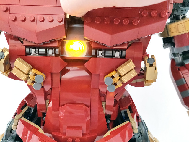 Test de LEGO Marvel Hulkbuster (76210) - Le fan de briques 19 LEGO Marvel Hulk Buster (76210)
