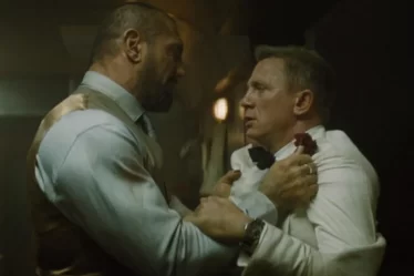 Dave Bautista a trouvé que Daniel Craig était beaucoup plus heureux sur Glass Onion que sur James Bond - 10