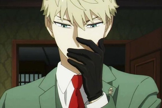Top 15 des mecs d'anime les plus chauds avec costume classés 14 Loid Forger