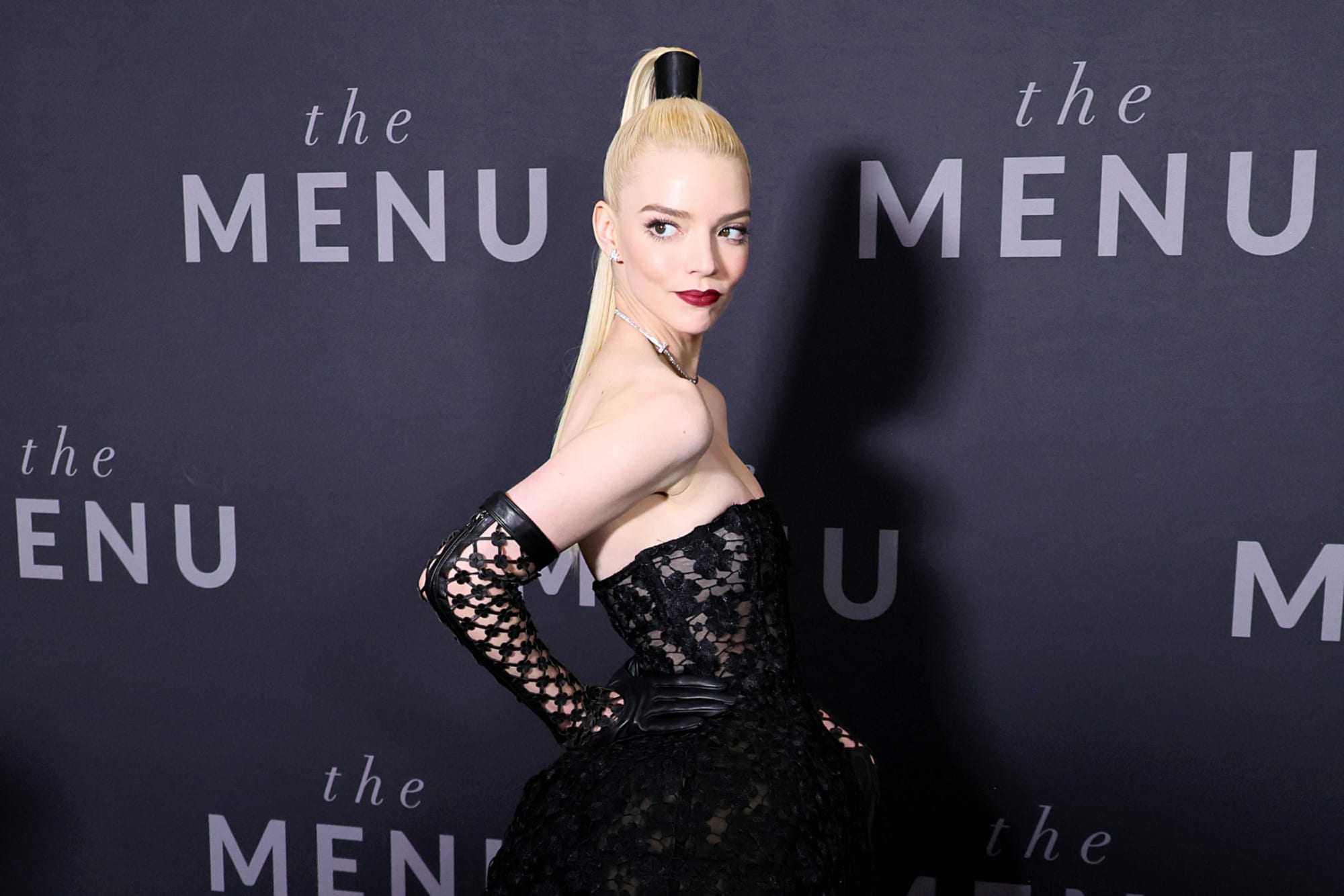 Anya Taylor-Joy parle de Furiosa, la préquelle de Mad Max : Fury Road. 2 Anya Taylor-Joy parle de Furiosa, la préquelle de Mad Max : Fury Road. - 1