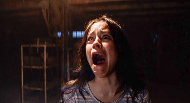 Jenna Ortega de mercredi dit qu'elle se sent liée aux tueurs en série 4 Jenna Ortega joue Lorraine dans le film d'horreur X acclamé par la critique