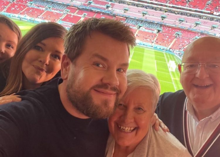 James Corden continue de créer la controverse - 9