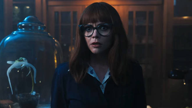 La fin du mercredi expliquée : qui est le monstre de Hyde ? Qui est Laurel Gates ? 5 Qui est Laurel Gates dans mercredi ?