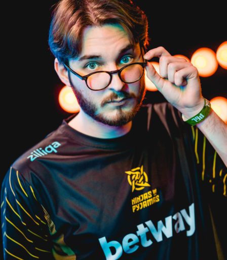 Hampus fixe des objectifs ambitieux pour NiP après les résultats désastreux de CS:GO Major 68 Hampus fixe des objectifs ambitieux pour NiP après les résultats désastreux de CS:GO Major - 67