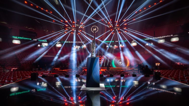 Le LEC fait peau neuve en 2023 : Riot présente 3 divisions et plus de 300 jeux 2 Le LEC fait peau neuve en 2023 : Riot présente 3 divisions et plus de 300 jeux - 1