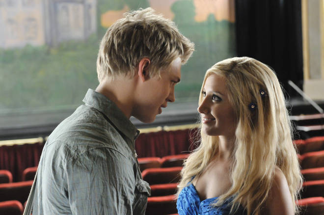 Ashley Tisdale vient de découvrir qu'elle est liée à son meilleur ami Austin Butler 3 Austin Butler et Ashley Tisdale dans La fabuleuse aventure de Sharpay