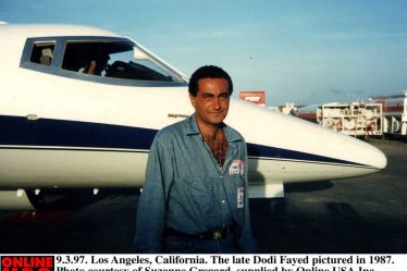 Avec qui Dodi Fayed était-il fiancé avant de sortir avec la princesse Diana ? - 7