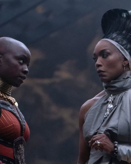 Danai Gurira (Okoye) qualifie Wakanda Forever de "profondément cinématographique". 50 Danai Gurira (Okoye) qualifie Wakanda Forever de "profondément cinématographique". - 49