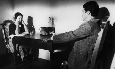 Décès du réalisateur français radical Jean-Marie Straub à l'âge de 89 ans | Film 1 Un alambic de Sicile ! (1999 réalisé par Straub avec Daniele Huillet.