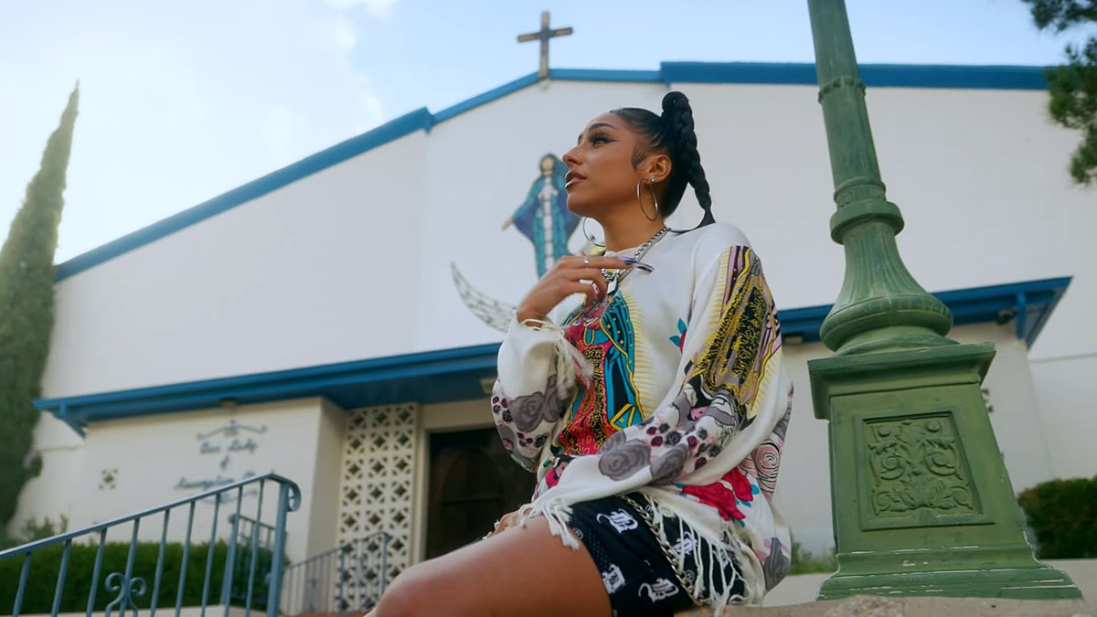 Krystall Poppin montre son amour à El Paso dans un nouveau clip vidéo - 1