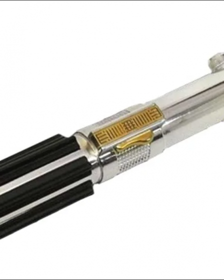 Les sabres laser d'Anakin Skywalker : Que leur est-il arrivé ? - Magazine Vents 2 Les sabres laser d'Anakin Skywalker : Que leur est-il arrivé ? - Magazine Vents - 1