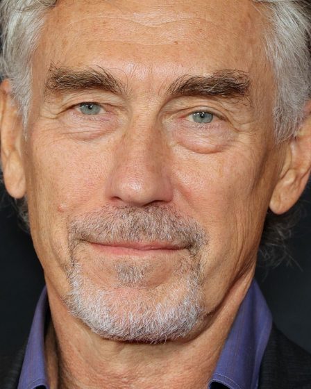 Même le créateur d'Andor, Tony Gilroy, est surpris à l'occasion par les œufs de Pâques Deep-Cut Star Wars de la série 67 Même le créateur d'Andor, Tony Gilroy, est surpris à l'occasion par les œufs de Pâques Deep-Cut Star Wars de la série - 66
