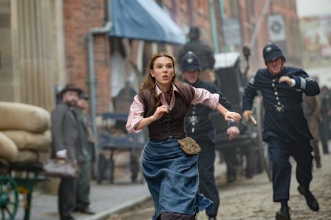 enola holmes 2 millie bobby brown comme enola holmes cr alex baileynetflix © 2022