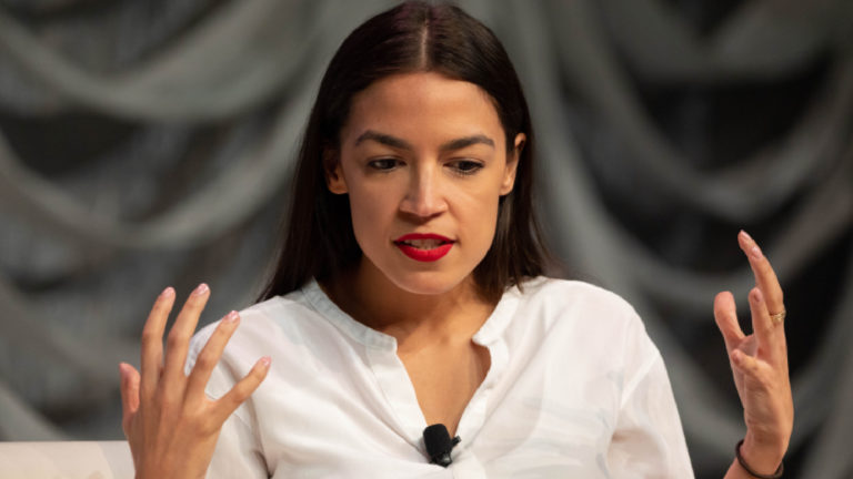 Quel est le classement d'AOC en Ligue ? | Le talent d'Alexandria Ocasio-Cortez dans League of Legends 2 Quel est le classement d'AOC en Ligue ? | Le talent d'Alexandria Ocasio-Cortez dans League of Legends - 1