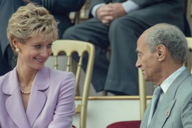 Qu'est-ce que The Crown saison 5 environ? - 6