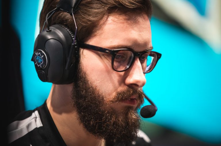 Bjergsen aurait signé avec 100 Thieves avant la saison LCS 2023 2 Bjergsen aurait signé avec 100 Thieves avant la saison LCS 2023 - 1