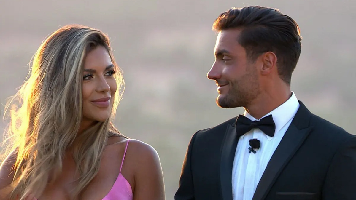 Tous les gagnants de Love Island de chaque saison, répertoriés 2 Tous les gagnants de Love Island de chaque saison, répertoriés - 1