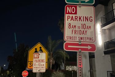 r/LosAngeles - il y a une place de parking dans mon bloc qui n'est pas dans Weho, et qui a le balayage des rues un jour différent du reste du bloc. - 11