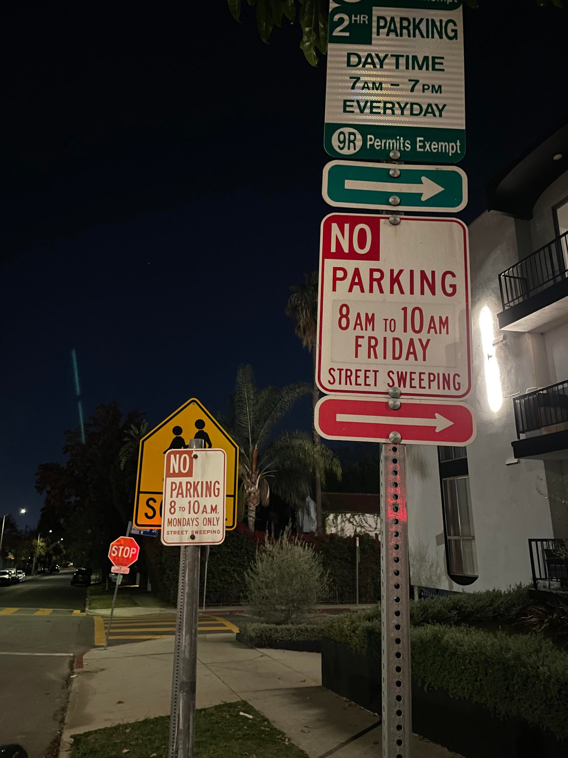 r/LosAngeles - il y a une place de parking dans mon bloc qui n'est pas dans Weho, et qui a le balayage des rues un jour différent du reste du bloc. 2 r/LosAngeles - il y a une place de parking dans mon bloc qui n'est pas dans Weho, et qui a le balayage des rues un jour différent du reste du bloc. - 1