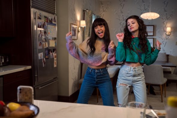 Ginny & Georgia : La deuxième saison de la série comique et dramatique arrive sur Netflix en janvier (Photos) 6 La série télévisée Ginny & ; Georgia sur Netflix : annulée ou renouvelée ?